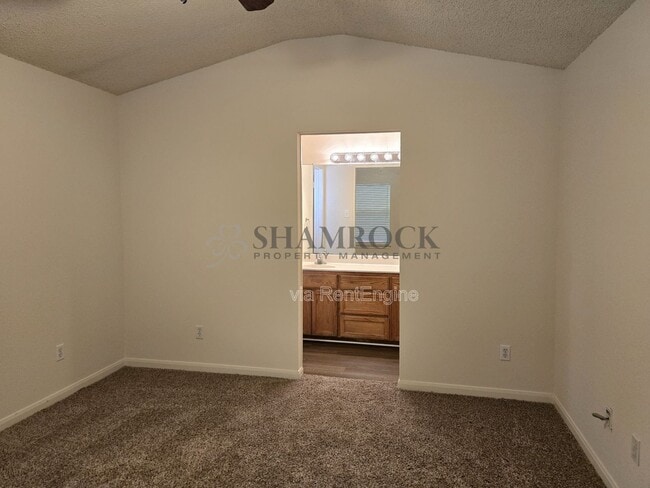 Building Photo - 408 Connie Dr