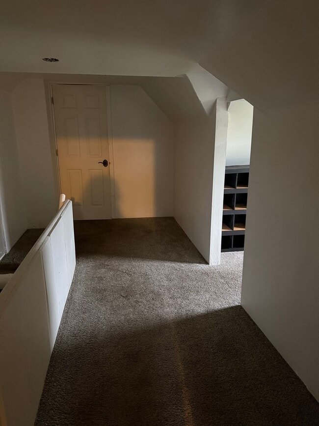 Building Photo - 4bd 1ba Home