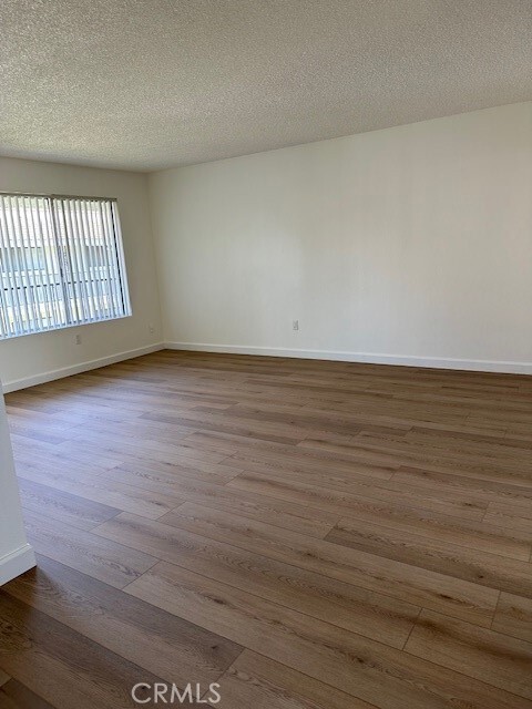 Building Photo - 755 E Date St