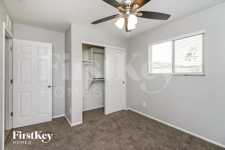 Building Photo - 14623 N 32nd Pl