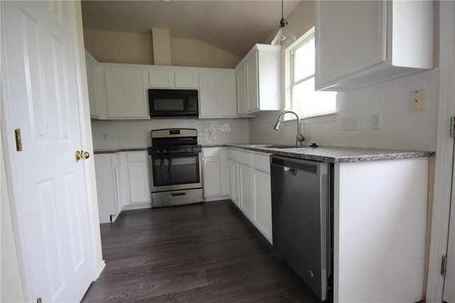 Building Photo - 14705 Rumfeldt St
