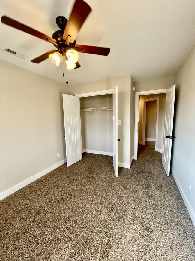 Building Photo - 211 Capstone Dr