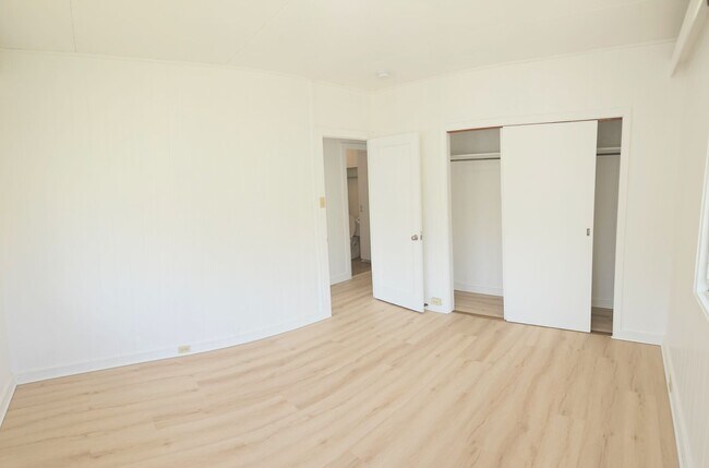 Building Photo - Palolo 3 Bedroom 1 Bathroom 2 Car Carport ...