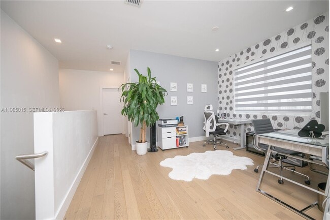 Building Photo - 10366 NW 68th Terrace