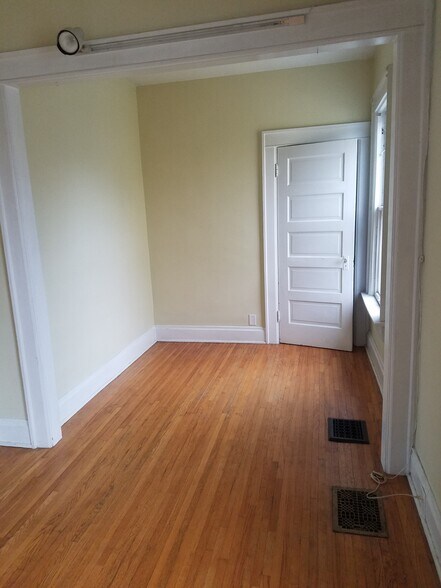 dining room/ office - 2535 Summit Street