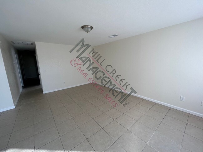 Building Photo - 1498 E Cerritos Ave