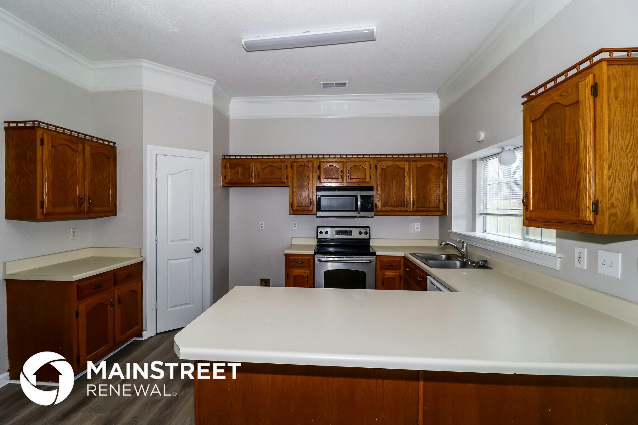Building Photo - 7013 Juanita Cir S