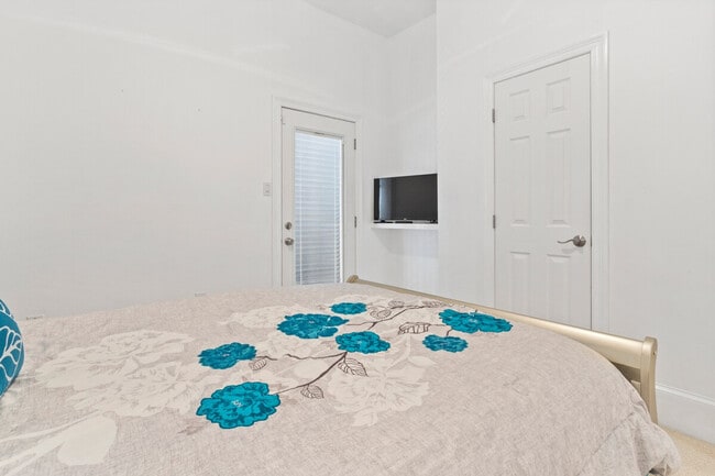 Building Photo - 4166 Old Lazy River Rd