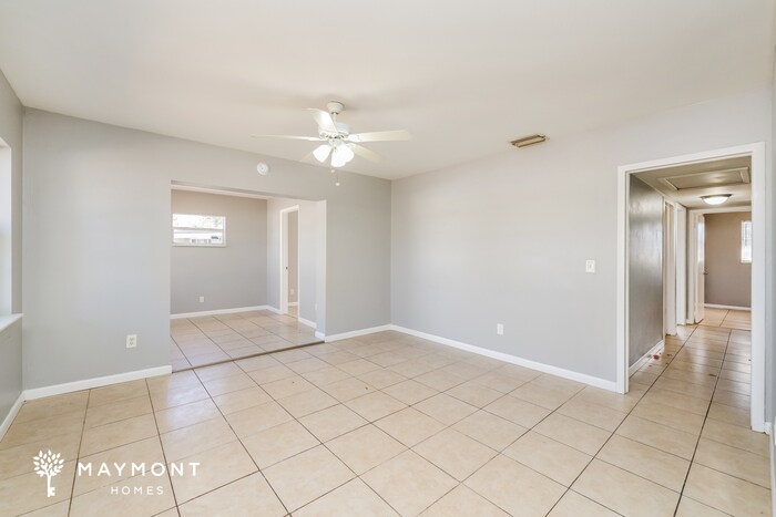 Building Photo - 5608 32nd Ave N