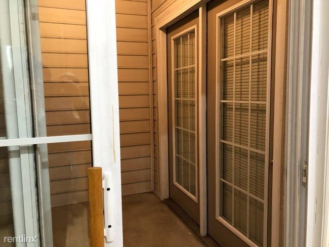 Building Photo - 7576 Mansion Cir