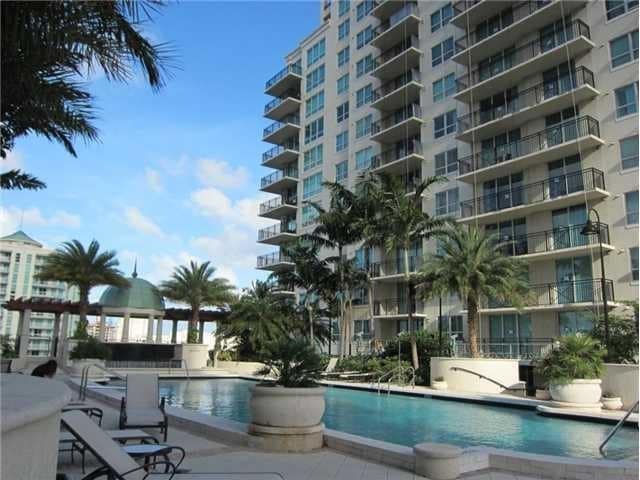 Building Photo - 610 W Las Olas Blvd