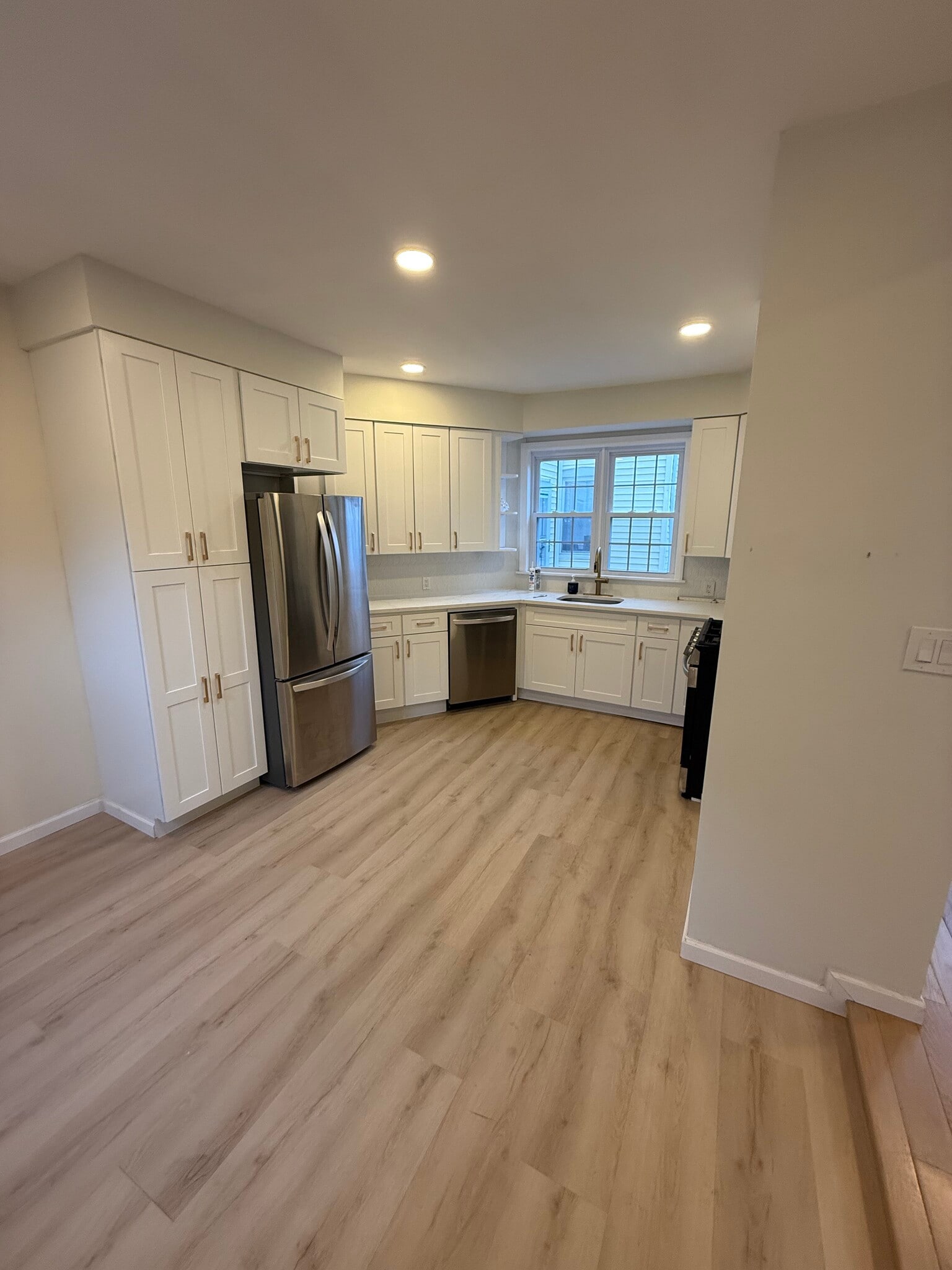 Building Photo - 6 Thomas St