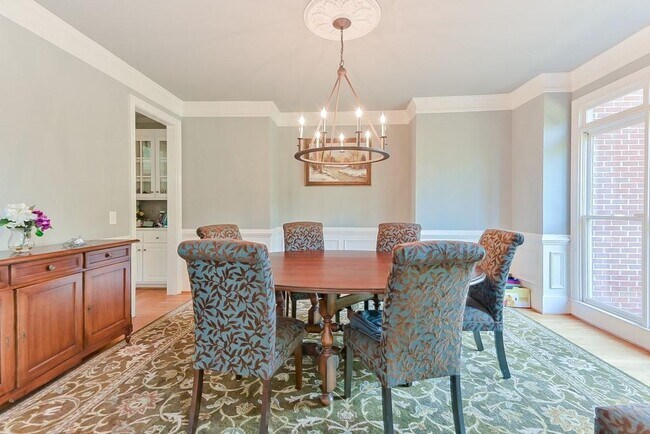 Building Photo - 3030 Sugarloaf Club Dr