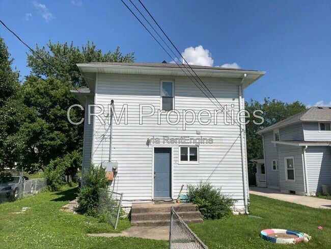 Building Photo - 837 S Armstrong St