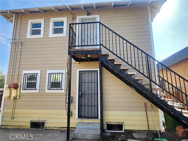 Primary Photo - 211 E Gage Ave