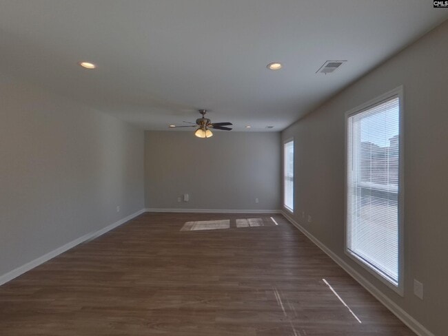 Building Photo - 919 Dovefield Ln