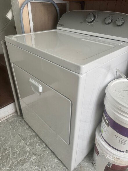 Building Photo - 795 Cambridge St