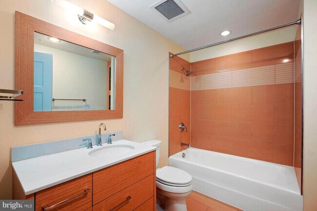 Building Photo - 1610 N Queen St