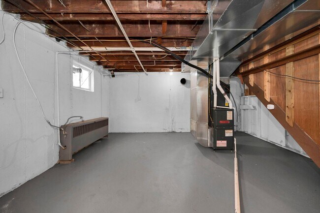 Building Photo - Green Twp- Cozy 2 Bed 1 Bath