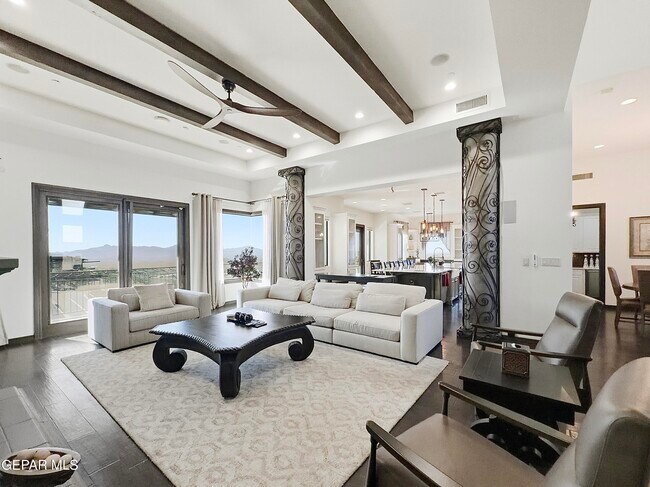 Building Photo - 444 San Clemente Dr