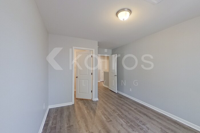 Building Photo - 2639 Provence Dr SE