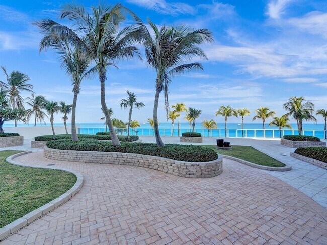 Building Photo - 1360 S Ocean Blvd