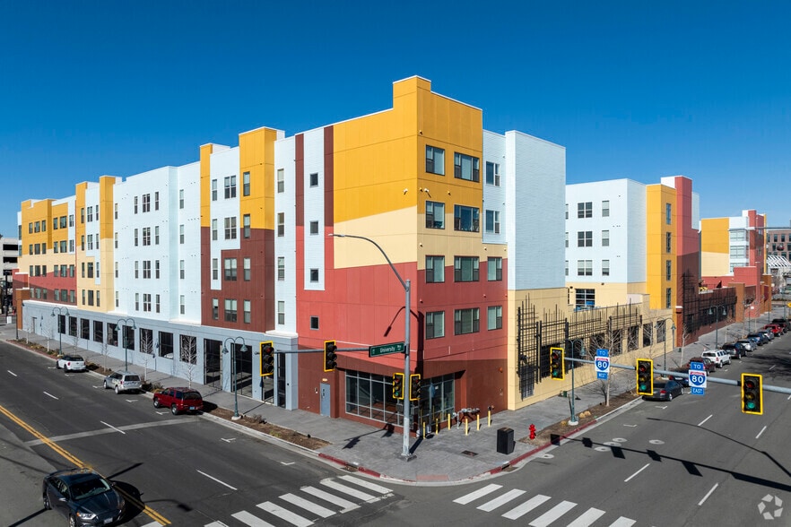 Building Photo - Canyon Flats