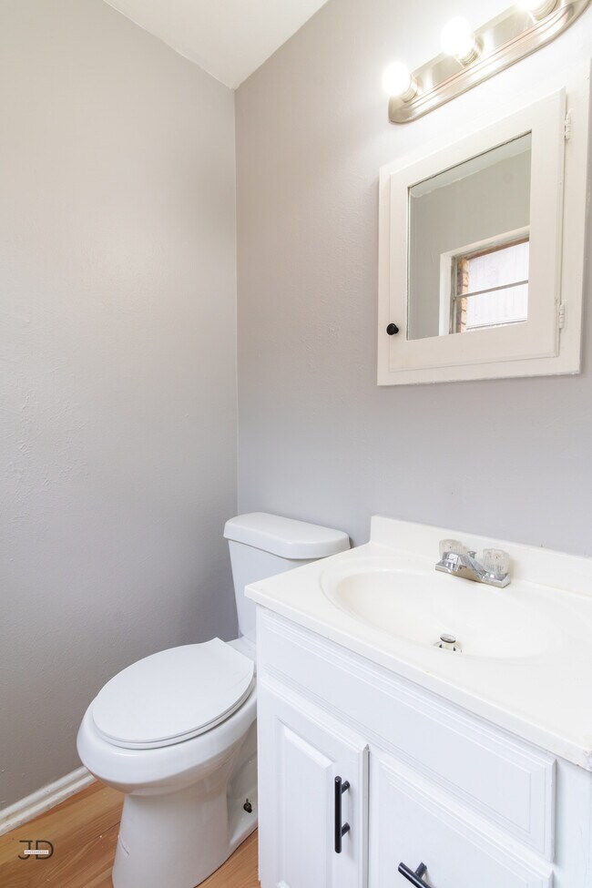 Building Photo - 1808 Las Cruces Ln