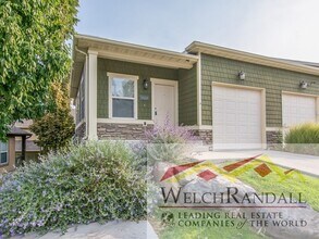 Building Photo - Comfort Meets Style: 2 Bed, 1.5 Bath Herri...