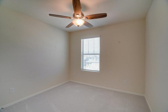 Building Photo - 1109 Paradise Cyn Cv