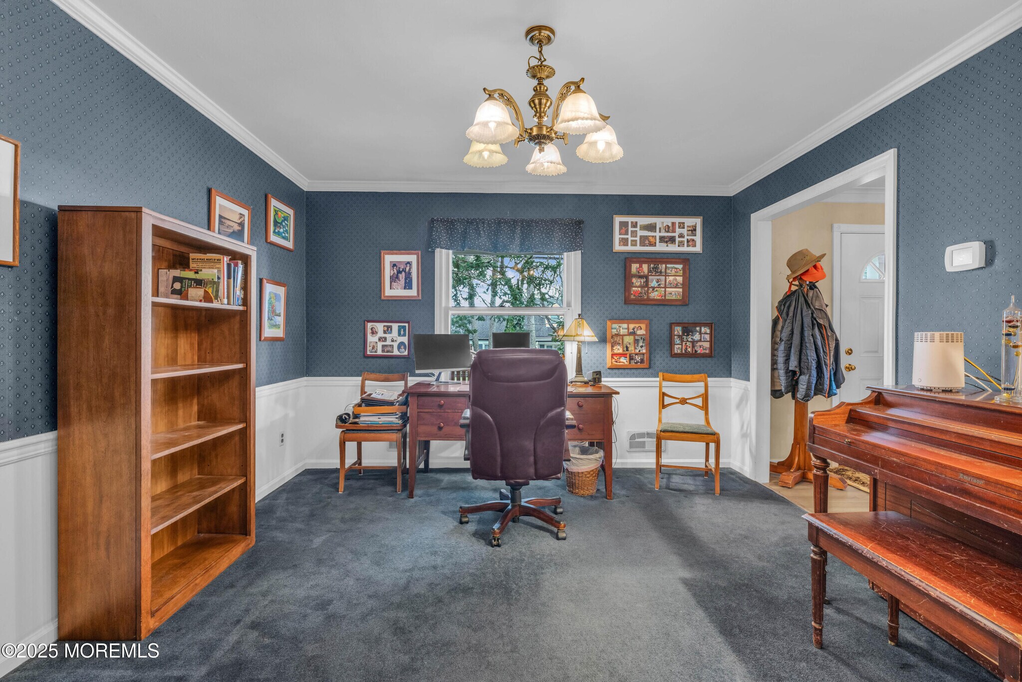 Building Photo - 2420 Cedar St