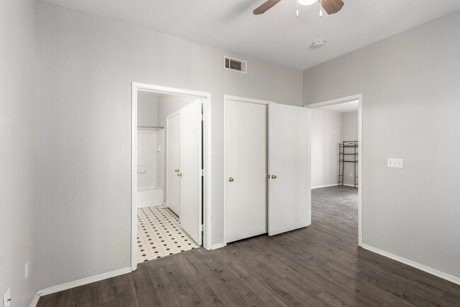 Building Photo - Luxury Living at The Falls - Ground floor ...