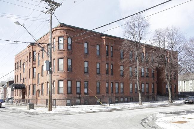Building Photo - Canadian Terrace