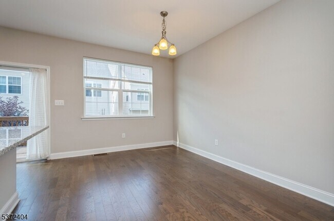 Building Photo - 1601 Hights Farm Rd S