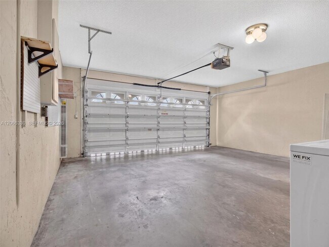 Building Photo - 1520 Seabay Rd