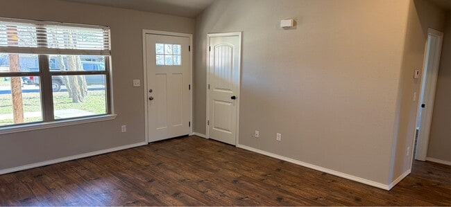 Building Photo - 173 Western Heights Cir