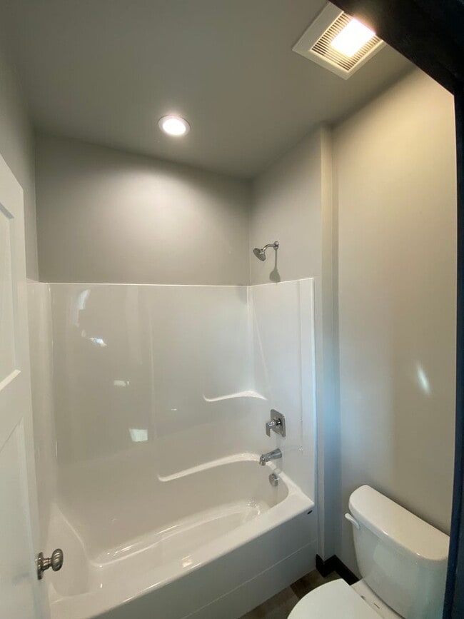 Building Photo - New Townhome in Priest River