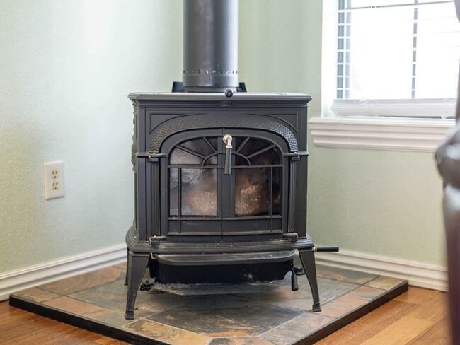 Building Photo - 2110 Loren Cir