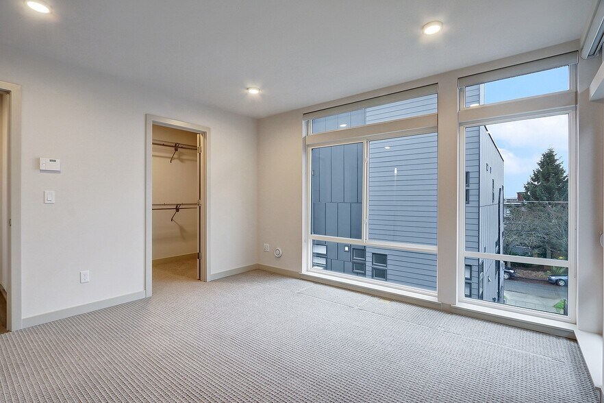 Building Photo - 2218 NW 64th St