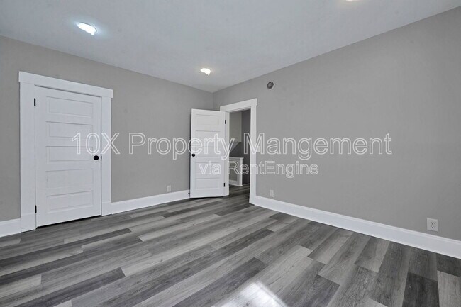 Building Photo - 26 Whitethorne Ave