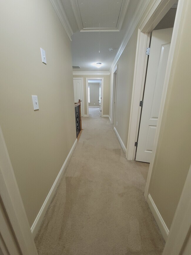 Building Photo - 340 Ridgemill View