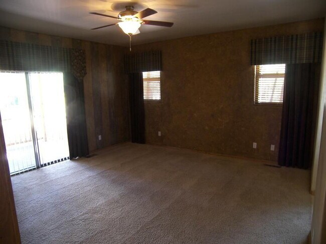 Building Photo - 2551 W Lodgepole Ln