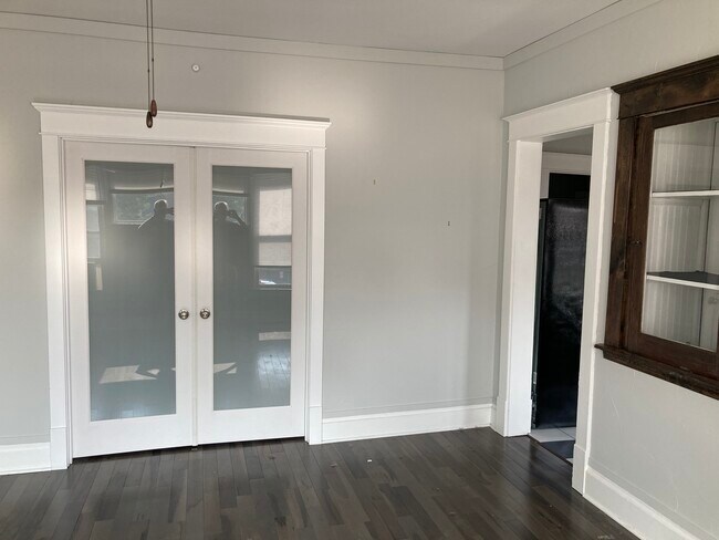 Building Photo - 725 Michigan St NE