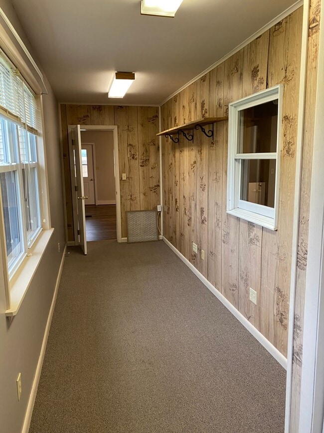 Building Photo - Coming soon! 4 Bedroom Farmhouse for Rent ...