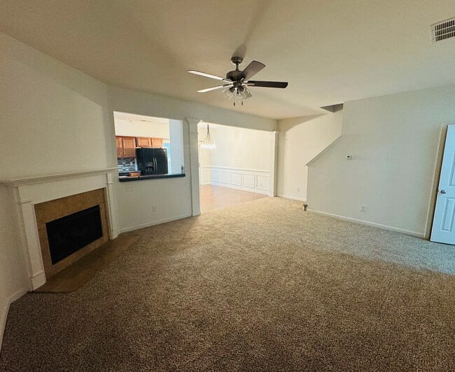Building Photo - 5260 Sherwood Way