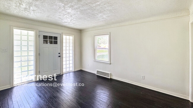 Building Photo - 17602 Vaughan St