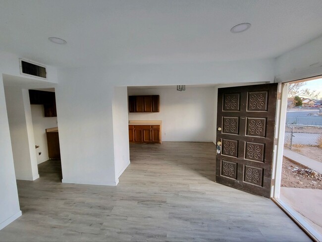 Building Photo - Charming North Valley Home!