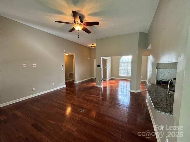 Building Photo - 3802 Cassidy Dr