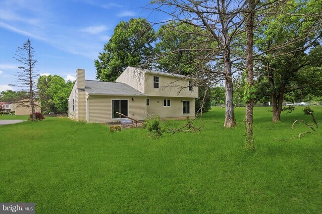 Building Photo - 9113 Bramble Bush Ct