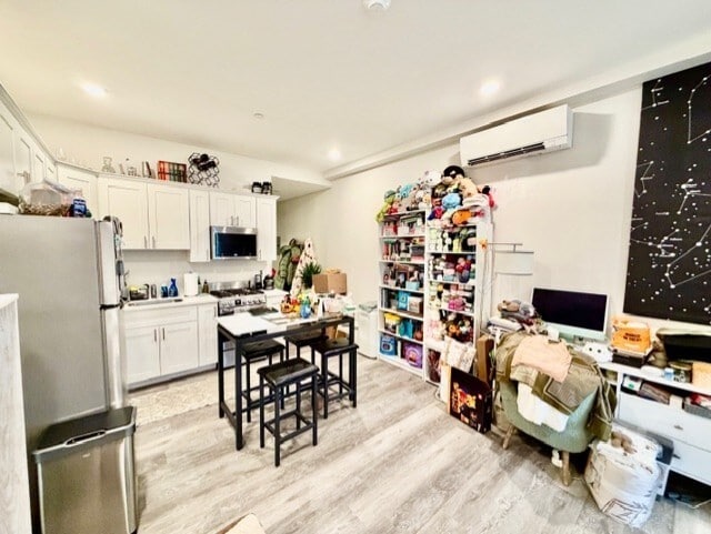 Building Photo - 5 Fremont St